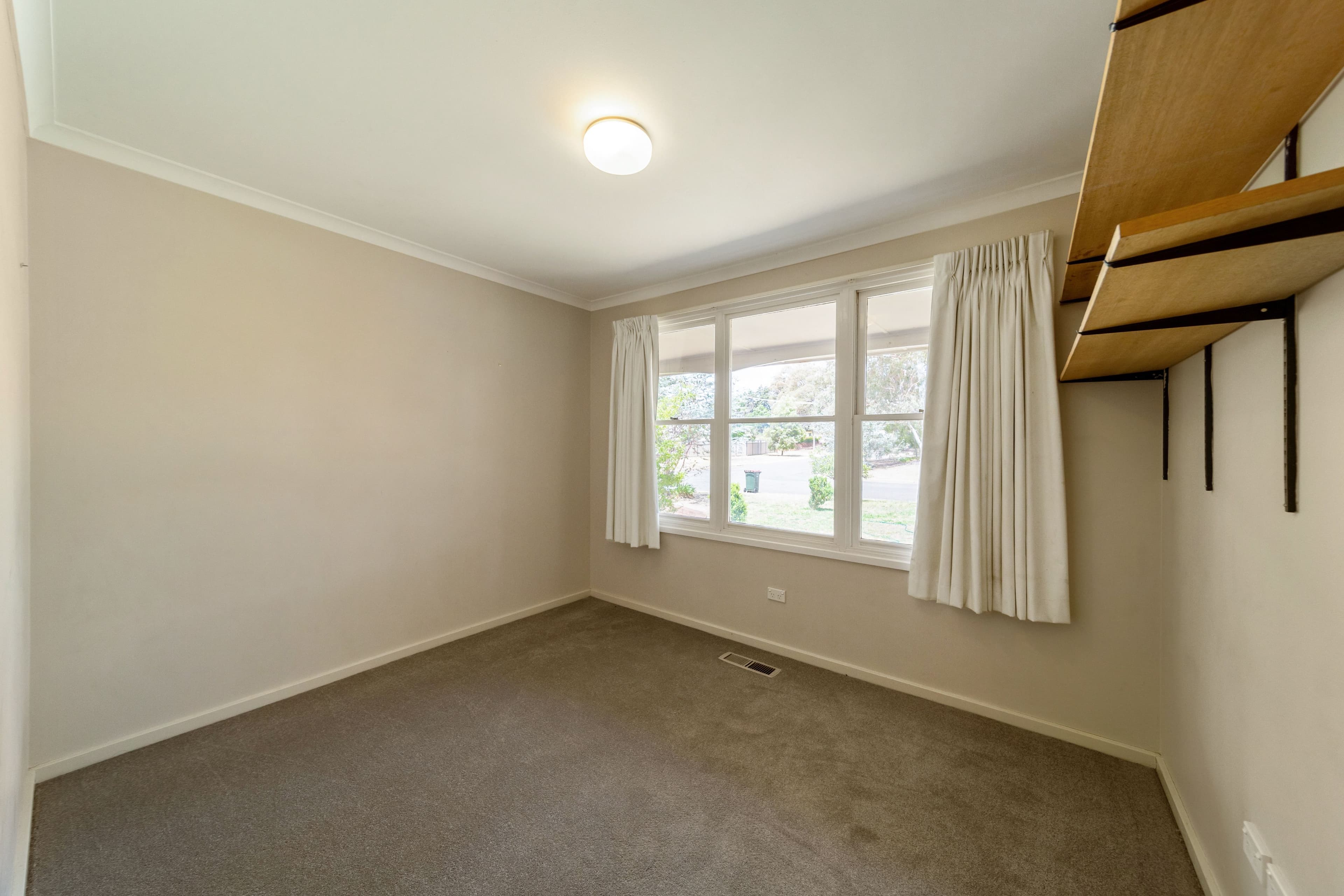 33 Krichauff Street, Page ACT 2614, Page - Thumbnail 2