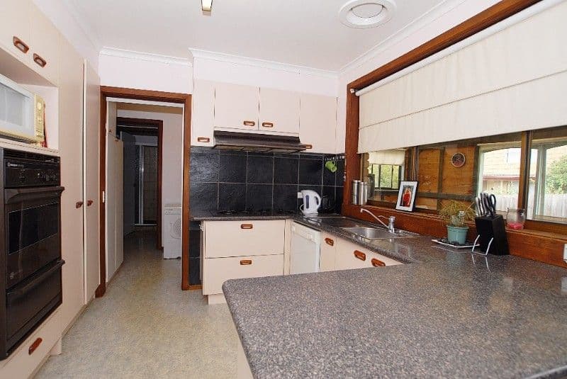 34 Avalon Road, ROWVILLE VIC 3178, Rowville - Thumbnail 3