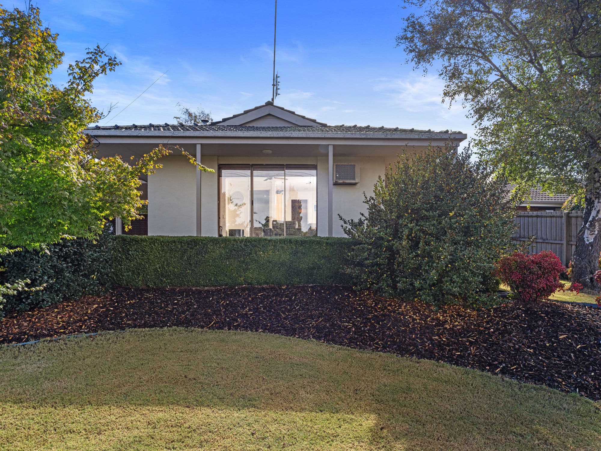 12 Valley View Crescent, Leongatha VIC 3953, Leongatha - Thumbnail 2