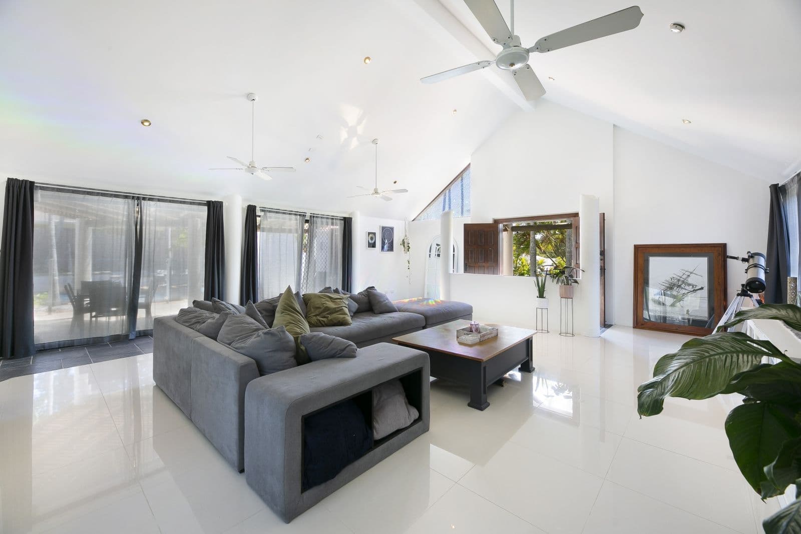 9 Jack Nicklaus Way, Parkwood QLD 4214, Parkwood - Thumbnail 4