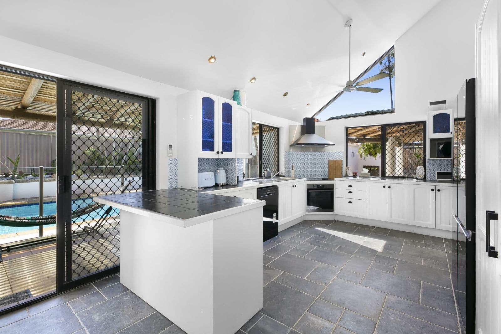 9 Jack Nicklaus Way, Parkwood QLD 4214, Parkwood - Thumbnail 5