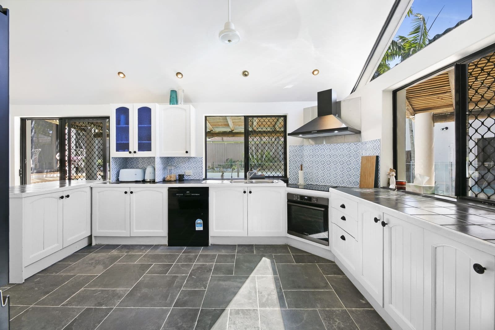 9 Jack Nicklaus Way, Parkwood QLD 4214, Parkwood - Thumbnail 6