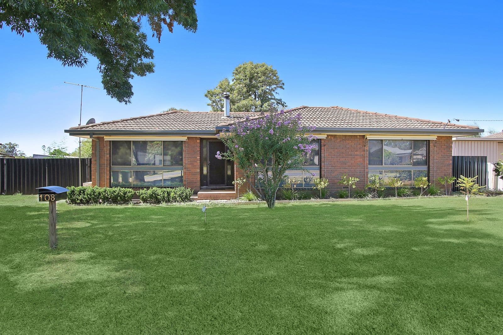 108 Pearce Street, Howlong NSW 2643, Howlong - Image 1