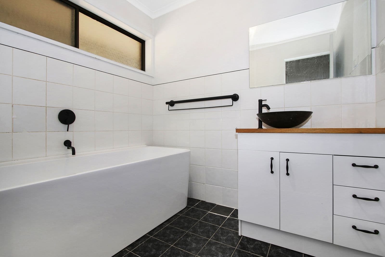 108 Pearce Street, Howlong NSW 2643, Howlong - Thumbnail 6