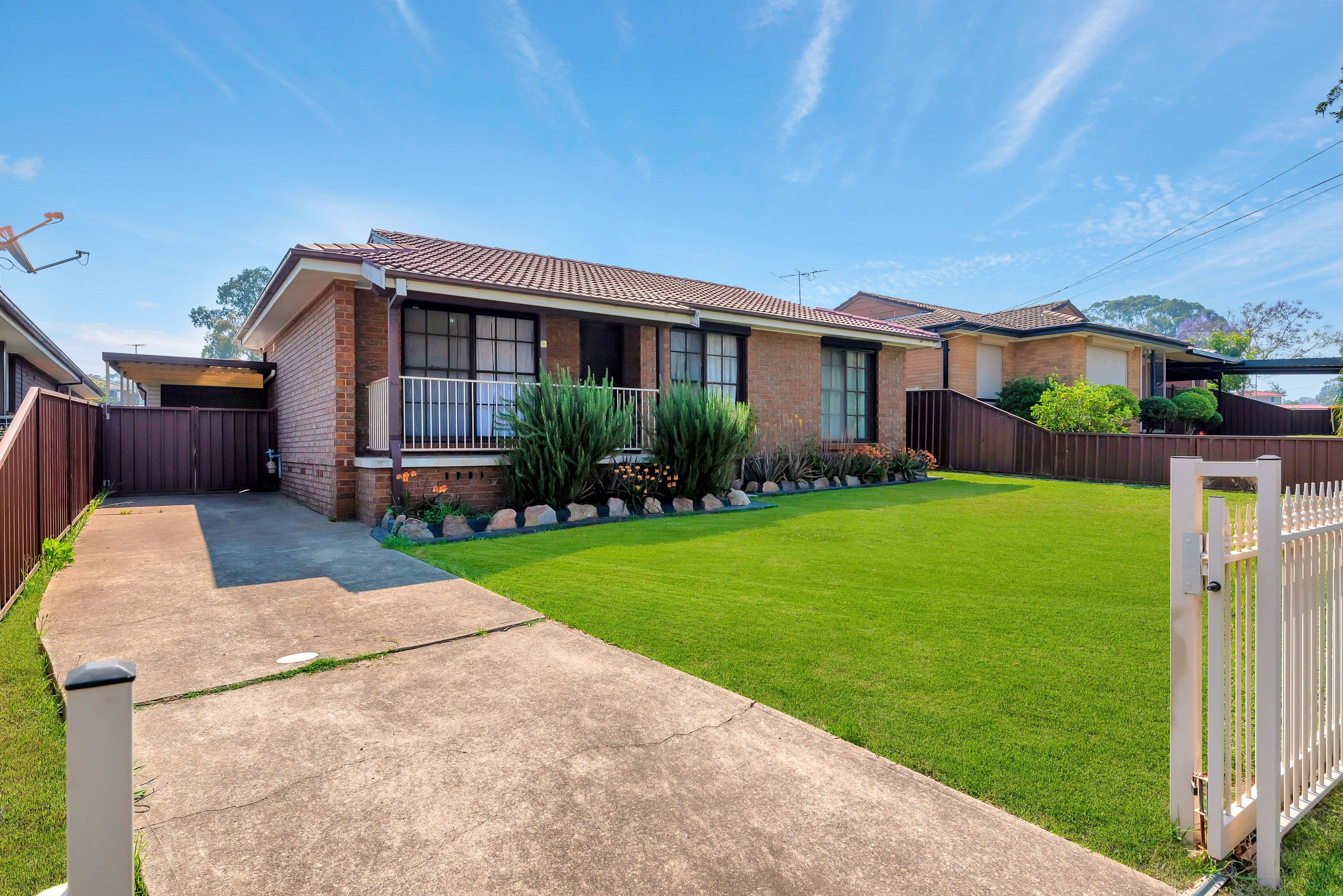 117 St Johns Road, Green Valley - Image 1