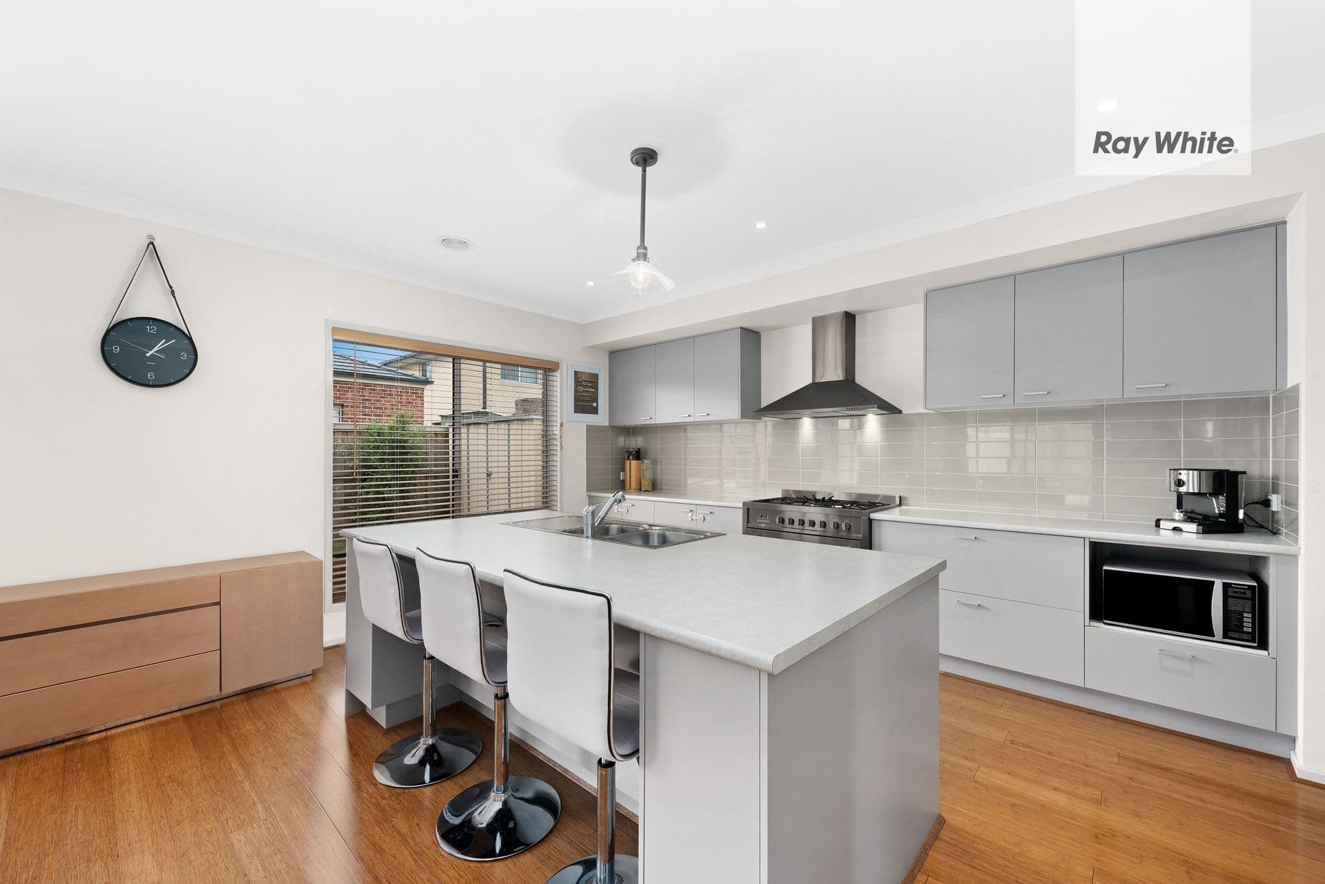 18 WOORAWA Drive, Doreen VIC 3754, Doreen - Thumbnail 7
