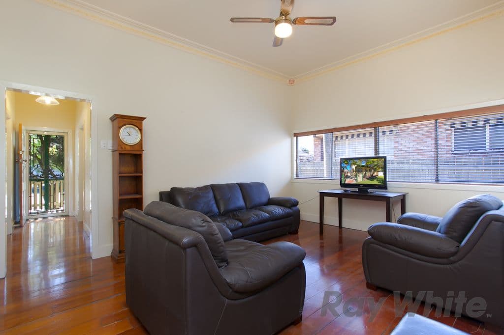 8 Bala Road, ADAMSTOWN NSW 2289, Adamstown - Thumbnail 2