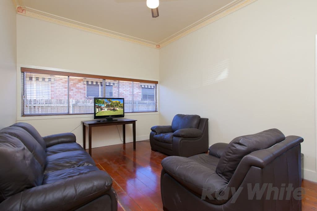 8 Bala Road, ADAMSTOWN NSW 2289, Adamstown - Thumbnail 3