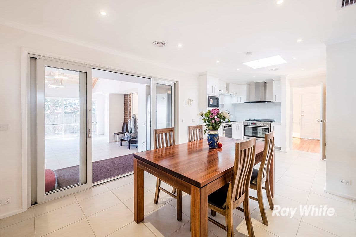 2 Andrew Street, Hampton Park VIC 3976, Hampton Park - Thumbnail 2