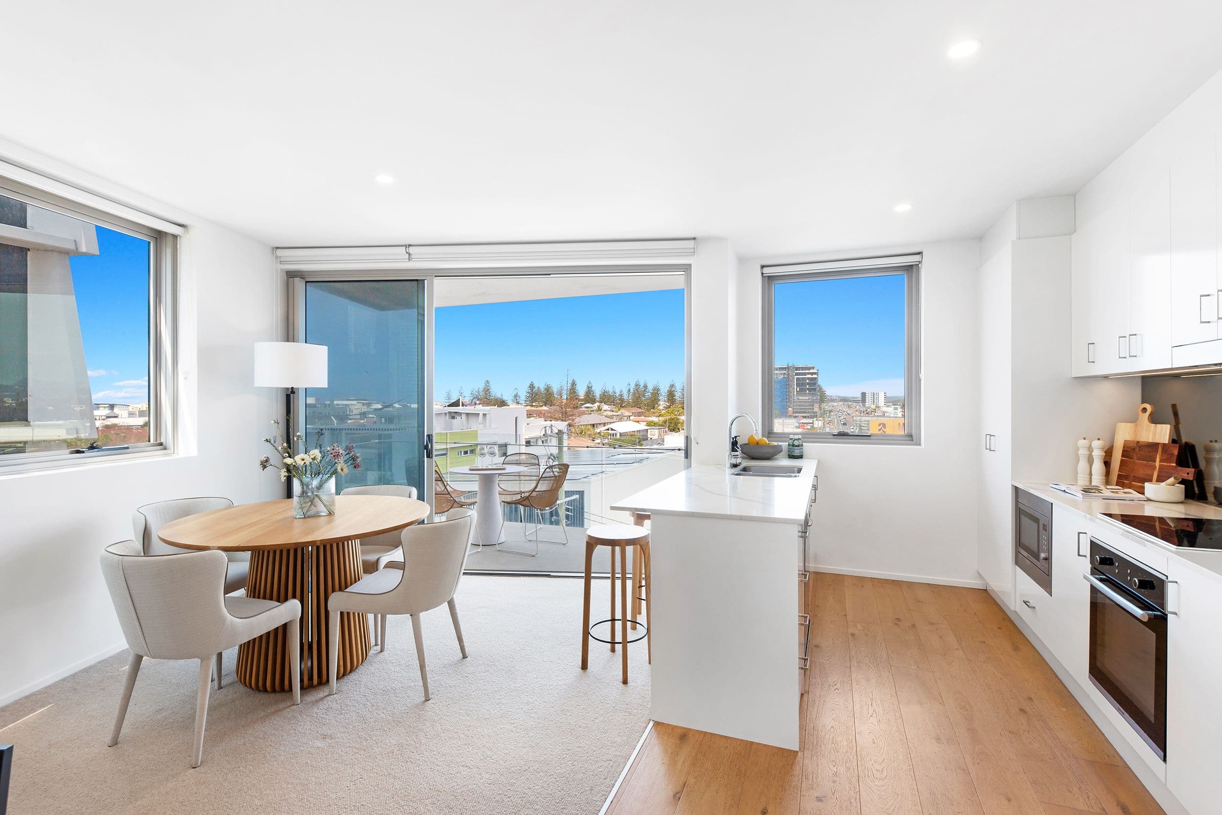 51 Peerless Avenue, Mermaid Beach QLD 4218, Mermaid Beach - Thumbnail 2