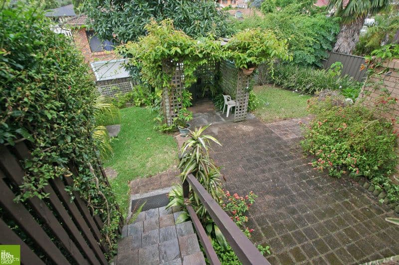 5 Hudson Avenue, BALGOWNIE NSW 2519, Balgownie - Thumbnail 2