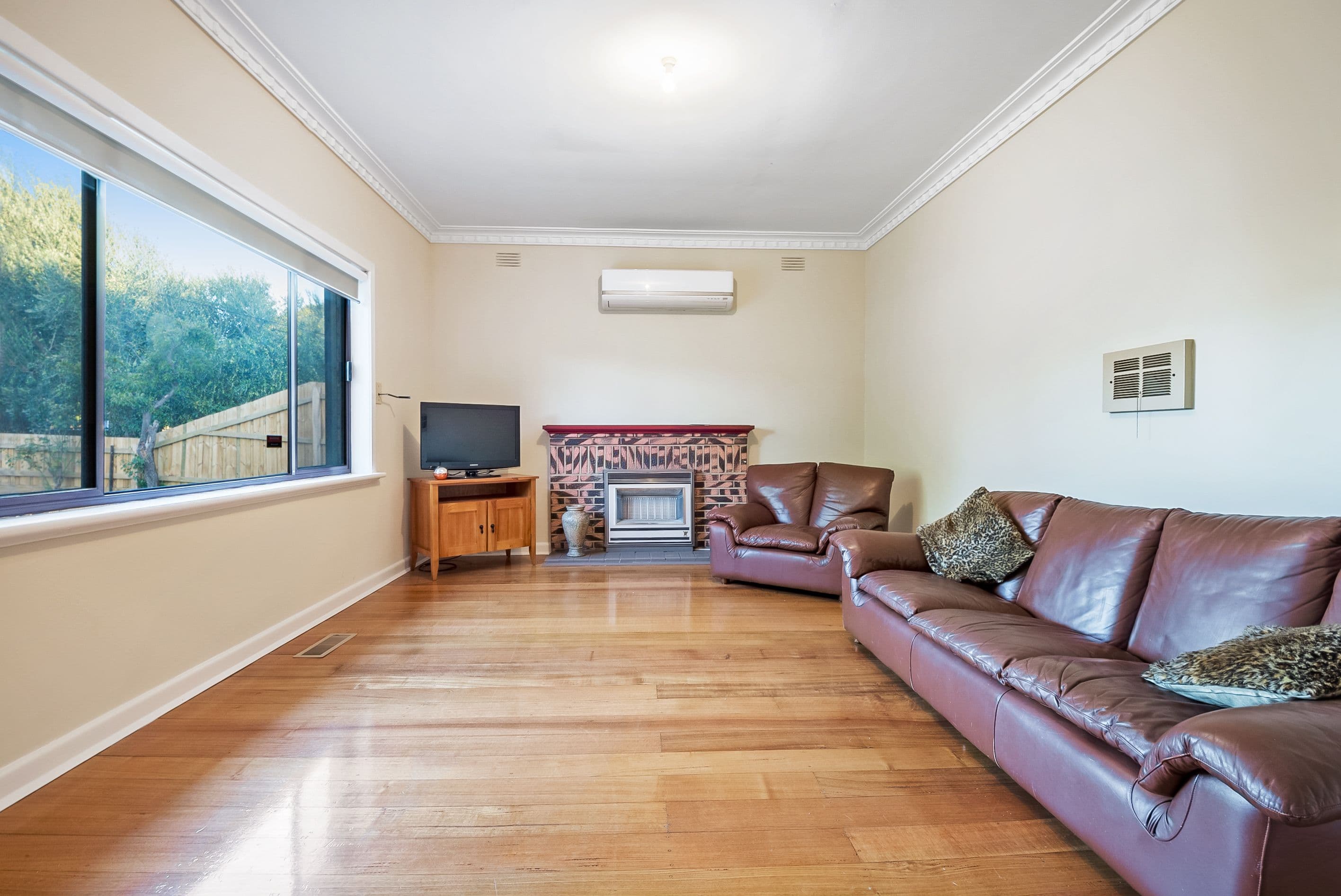 43 Glasgow Avenue, Reservoir VIC 3073, Reservoir - Thumbnail 3
