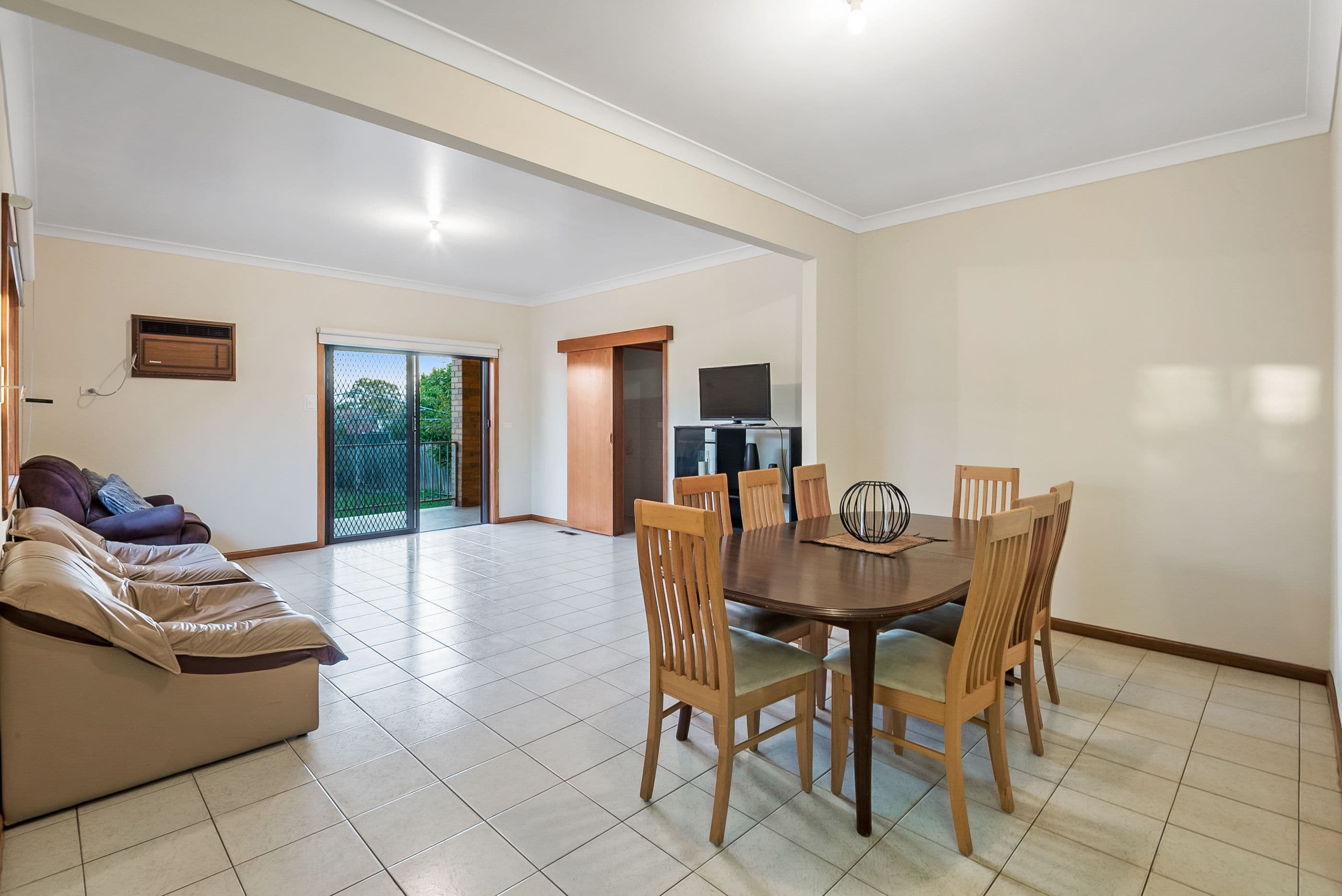 43 Glasgow Avenue, Reservoir VIC 3073, Reservoir - Thumbnail 4
