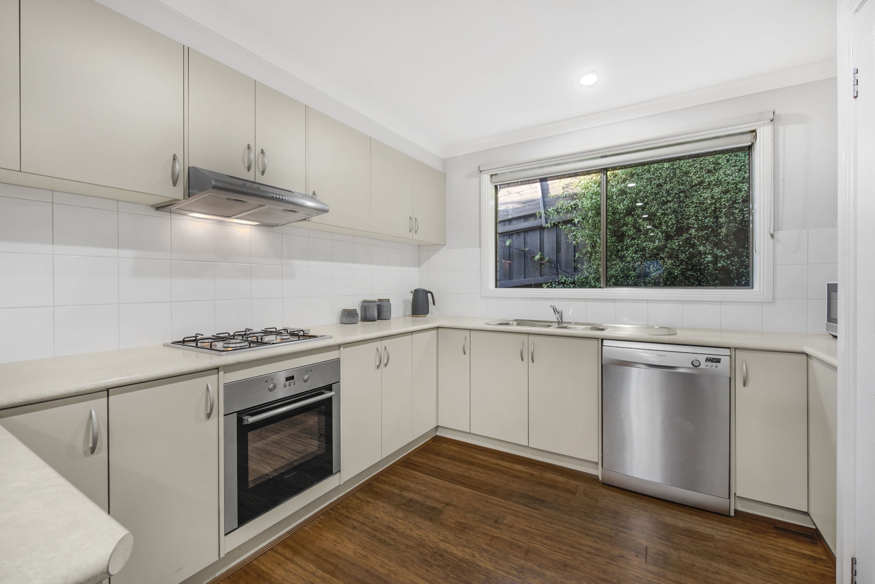 12 Yellow Gum Drive, Pakenham VIC 3810, Pakenham - Thumbnail 4