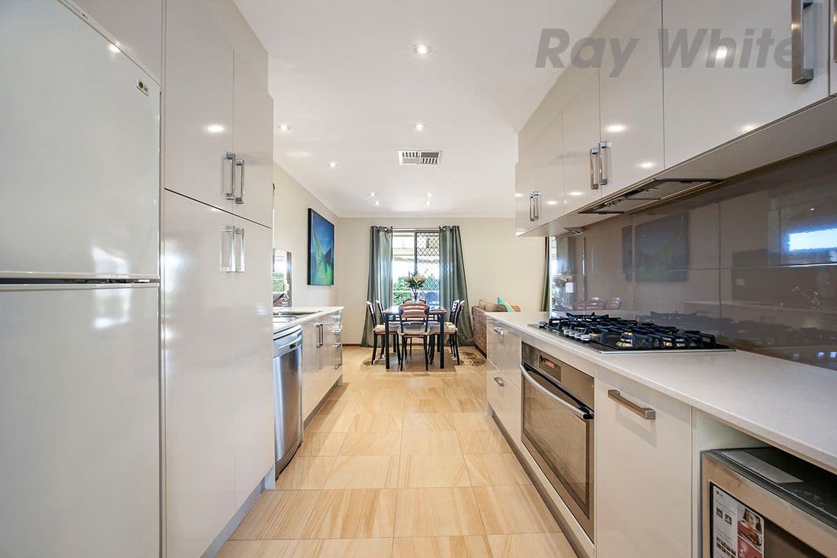 27 Caprice Street, Hallett Cove SA 5158, Hallett Cove - Thumbnail 2