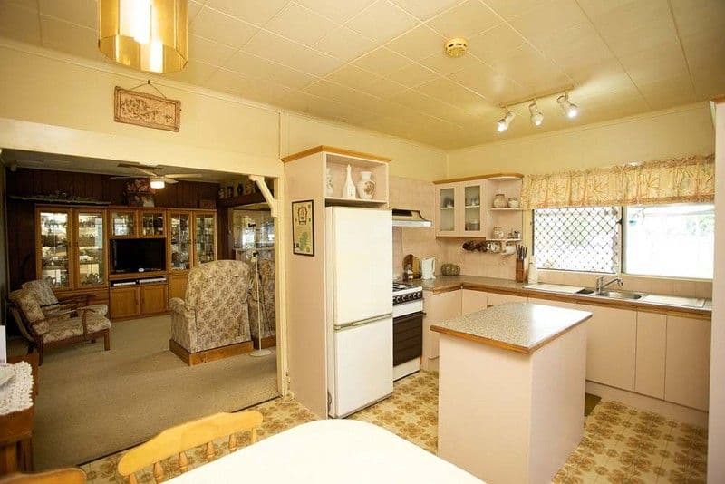 1 Somerfield Street, UPPER MOUNT GRAVATT QLD 4122, Upper Mount Gravatt - Thumbnail 6