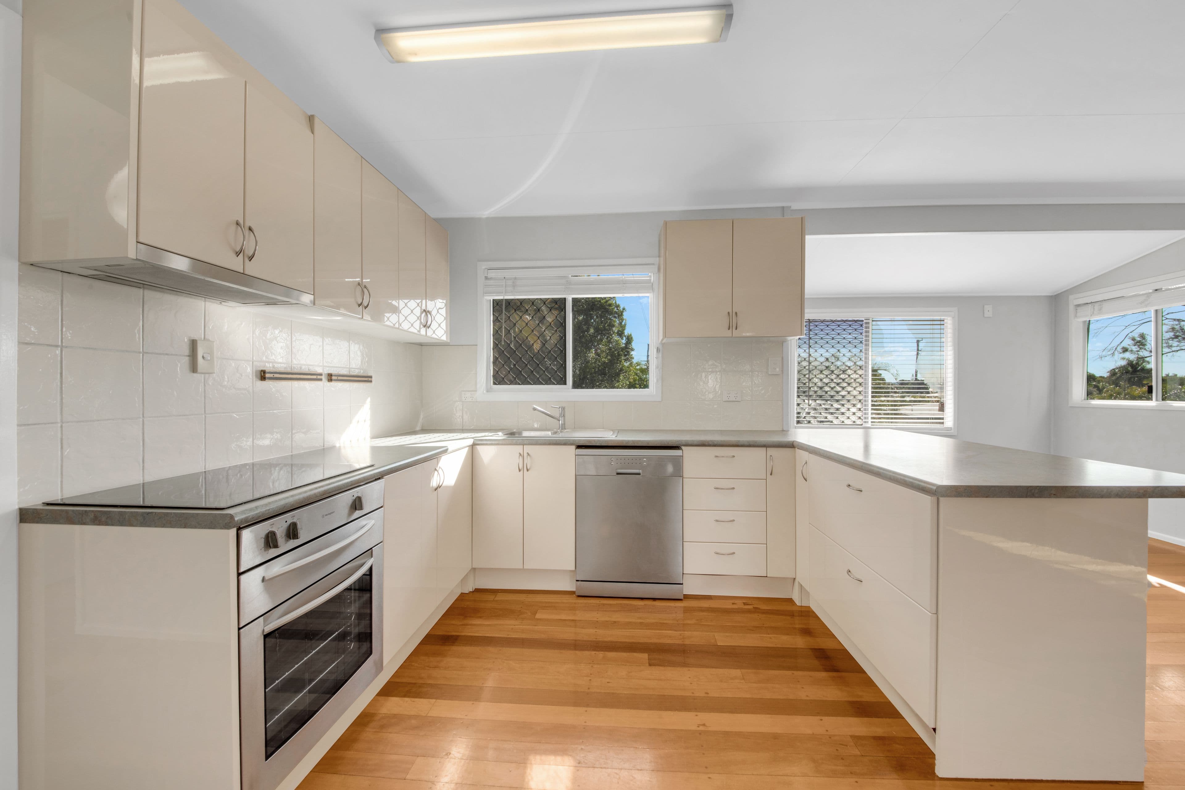 8 Schafer Street, Clinton QLD 4680, Clinton - Thumbnail 5