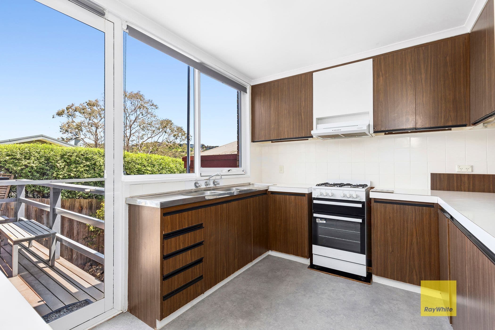 1 Sylvan Court, Newtown VIC 3220, Newtown - Thumbnail 2