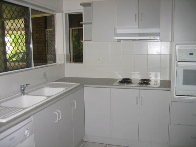 9 Krakatoa Close, SMITHFIELD QLD 4878, Smithfield - Thumbnail 3
