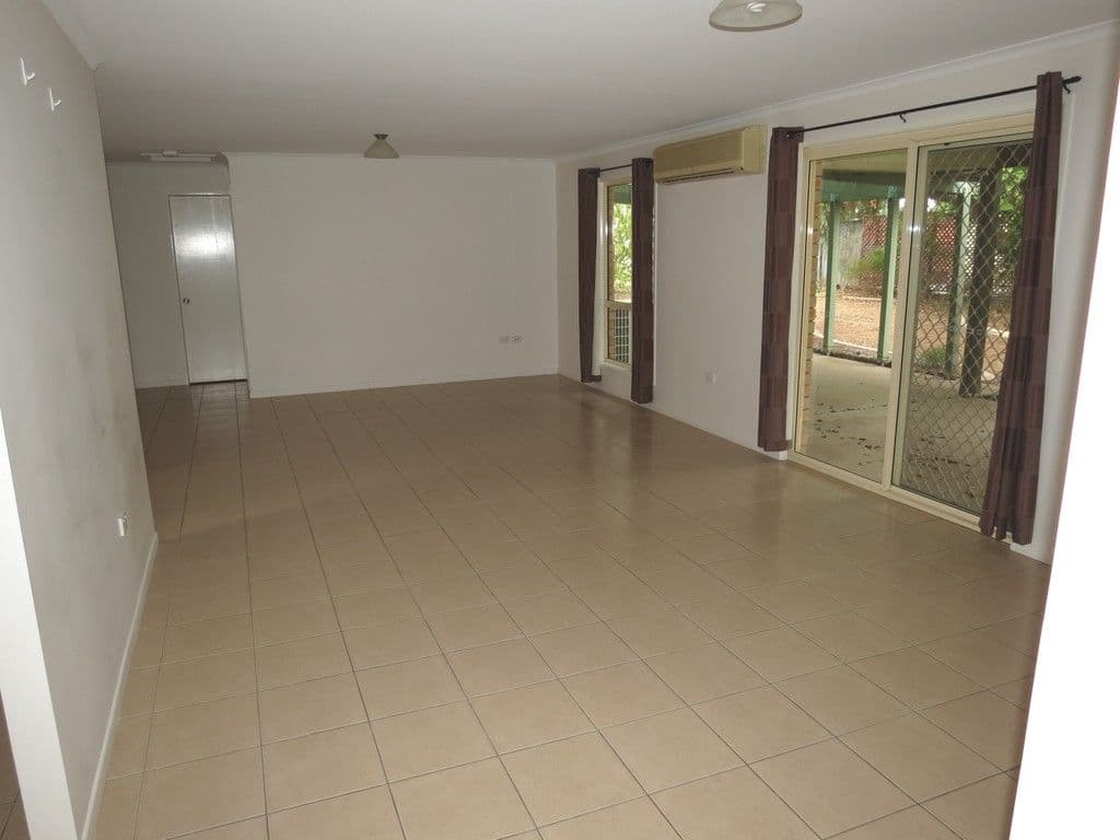 50 Braeside Road, Emerald QLD 4720, Emerald - Thumbnail 4