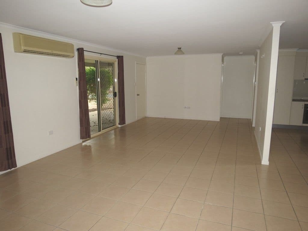 50 Braeside Road, Emerald QLD 4720, Emerald - Thumbnail 5