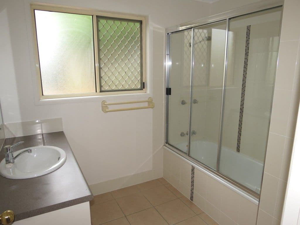 50 Braeside Road, Emerald QLD 4720, Emerald - Thumbnail 6