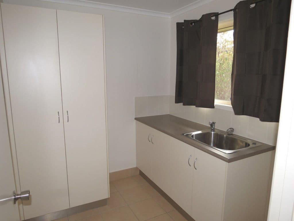 50 Braeside Road, Emerald QLD 4720, Emerald - Thumbnail 7