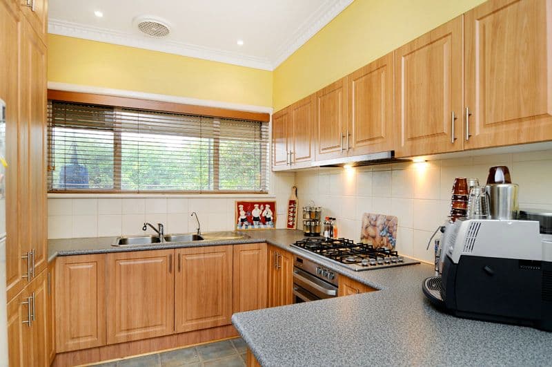 12 Darebin Boulevard, RESERVOIR VIC 3073, Reservoir - Thumbnail 2