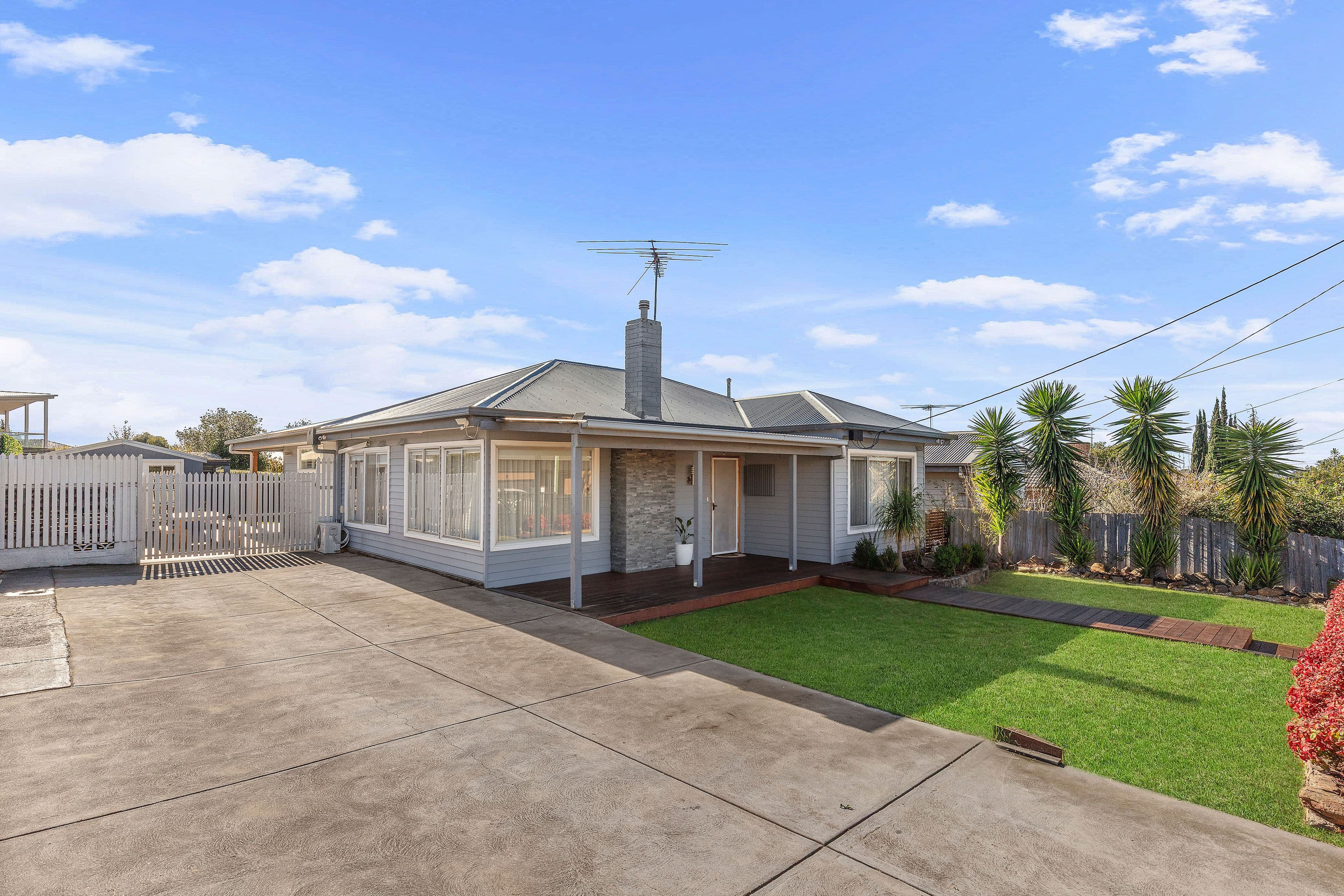 10 Sycamore Street, Hamlyn Heights VIC 3215, Hamlyn Heights - Thumbnail 2