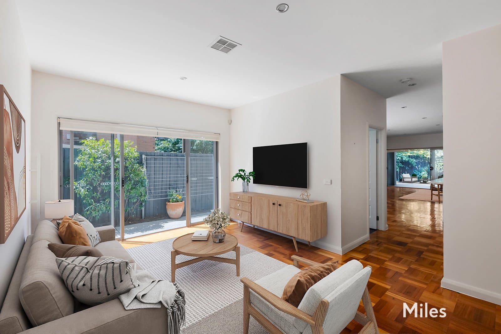16 Ayton Street, Ivanhoe, Ivanhoe - Thumbnail 5
