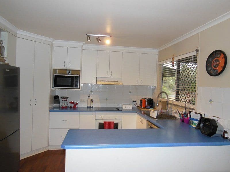 94 Gregory Highway, Emerald QLD 4720, Emerald - Thumbnail 3
