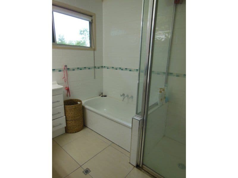 94 Gregory Highway, Emerald QLD 4720, Emerald - Thumbnail 5