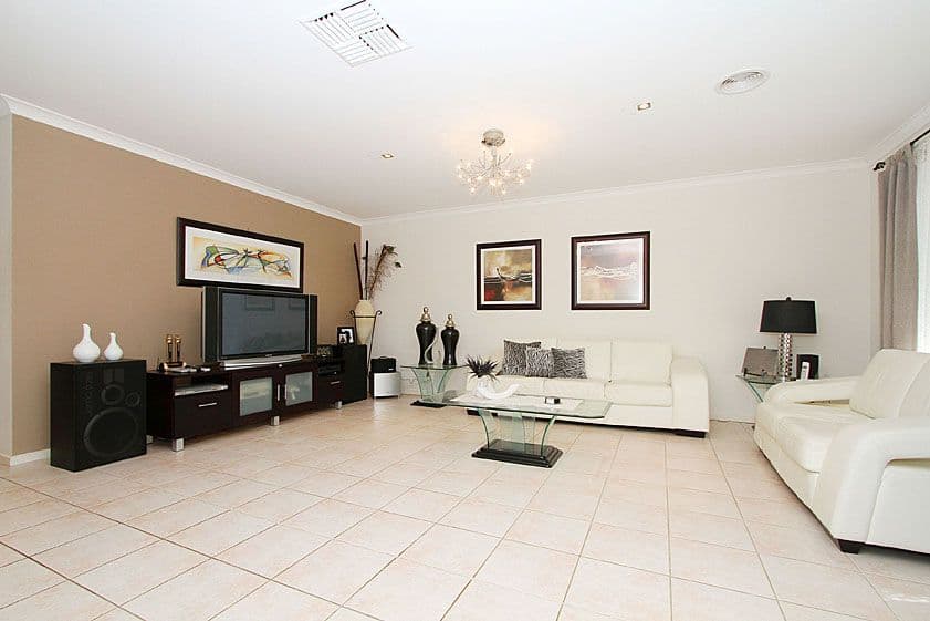 7 Neddletail Crescent, SOUTH MORANG VIC 3752, South Morang - Thumbnail 3