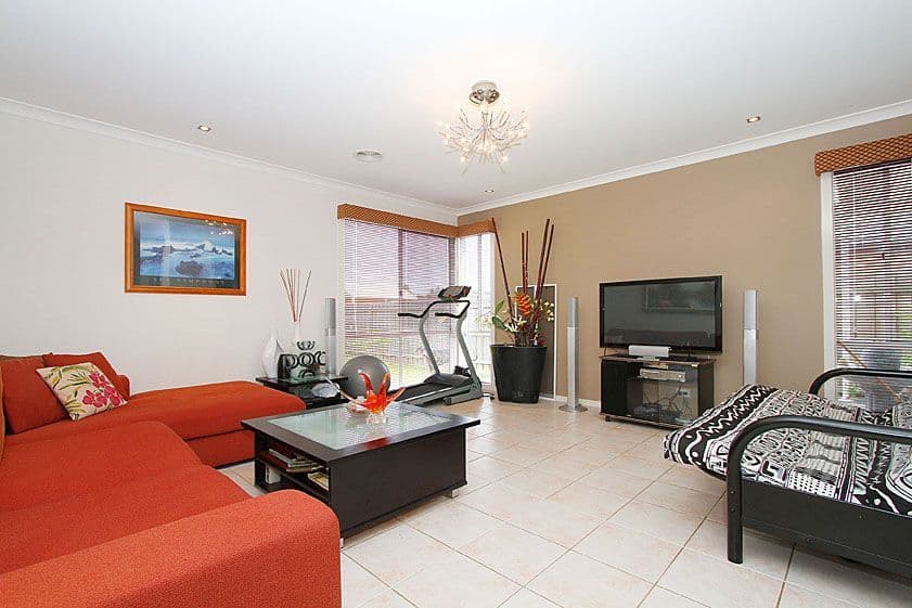 7 Neddletail Crescent, SOUTH MORANG VIC 3752, South Morang - Thumbnail 5