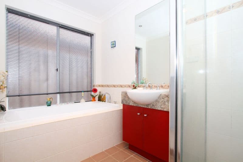 7 Neddletail Crescent, SOUTH MORANG VIC 3752, South Morang - Thumbnail 6