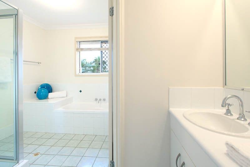 26 Shuttle Place, BRIDGEMAN DOWNS QLD 4035, Bridgeman Downs - Thumbnail 2