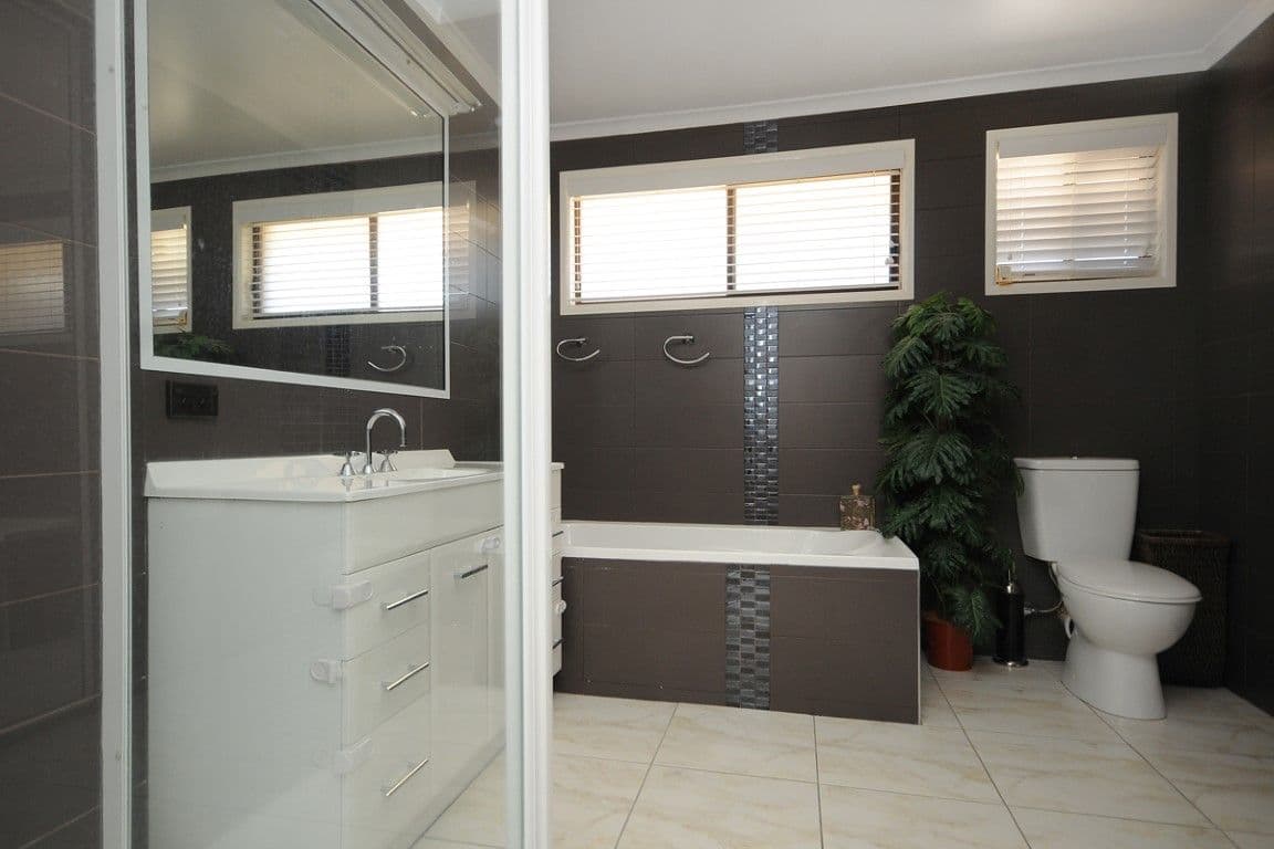 10 Palm Court, RANGEVILLE QLD 4350, Rangeville - Thumbnail 3