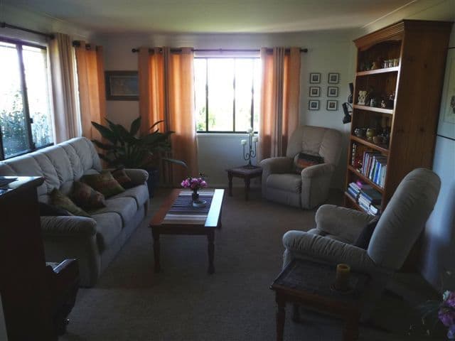 1 Debbie Court, HIGHFIELDS QLD 4352, Highfields - Thumbnail 4