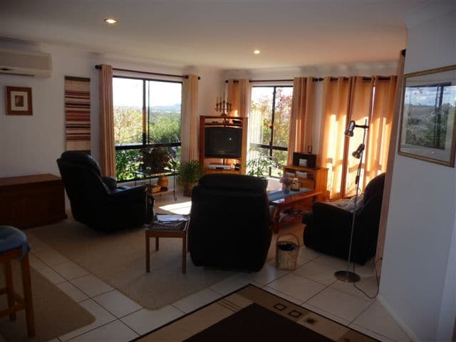 1 Debbie Court, HIGHFIELDS QLD 4352, Highfields - Thumbnail 6