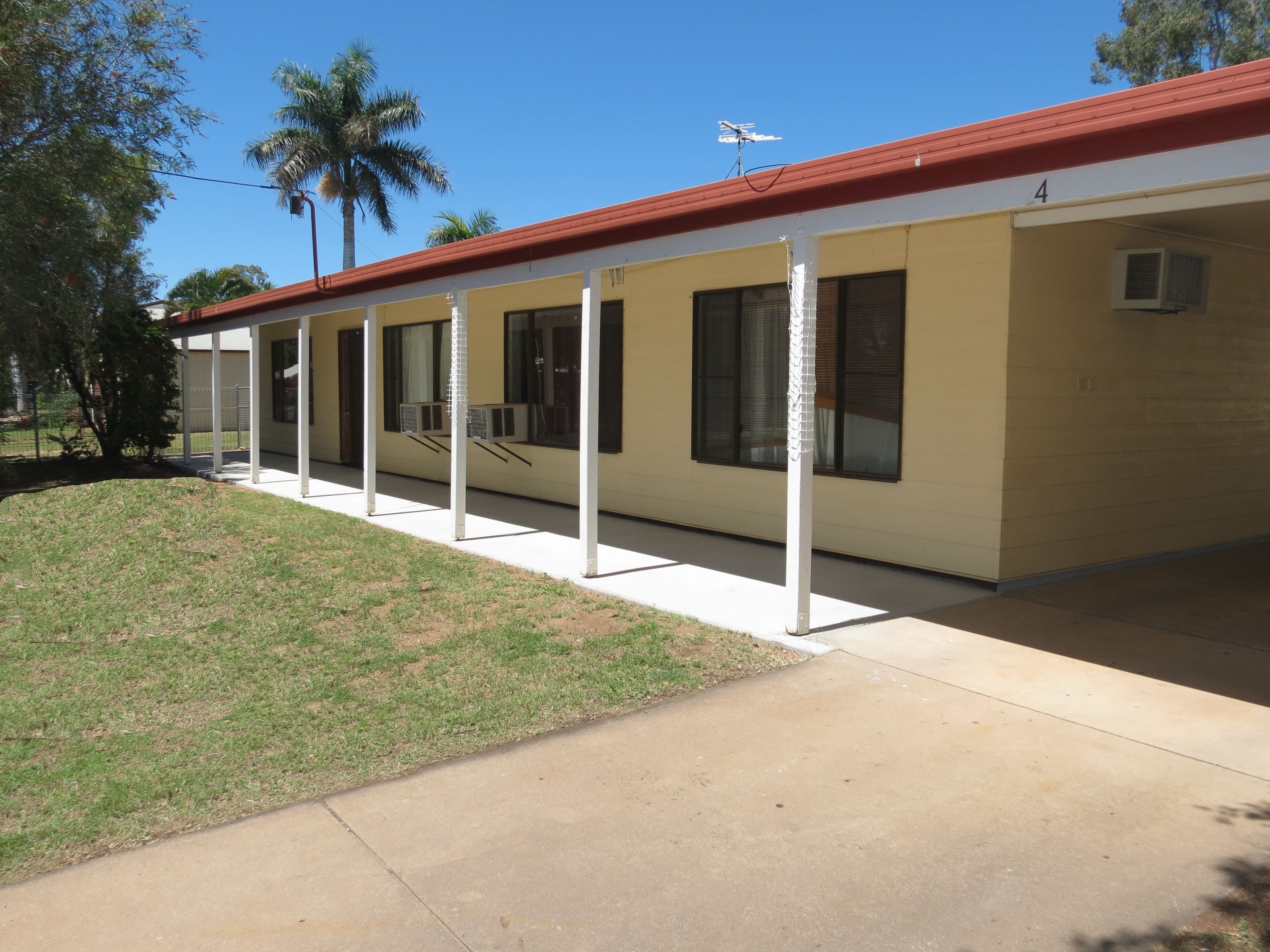 4 Morse Street, Emerald QLD 4720, Emerald - Image 1