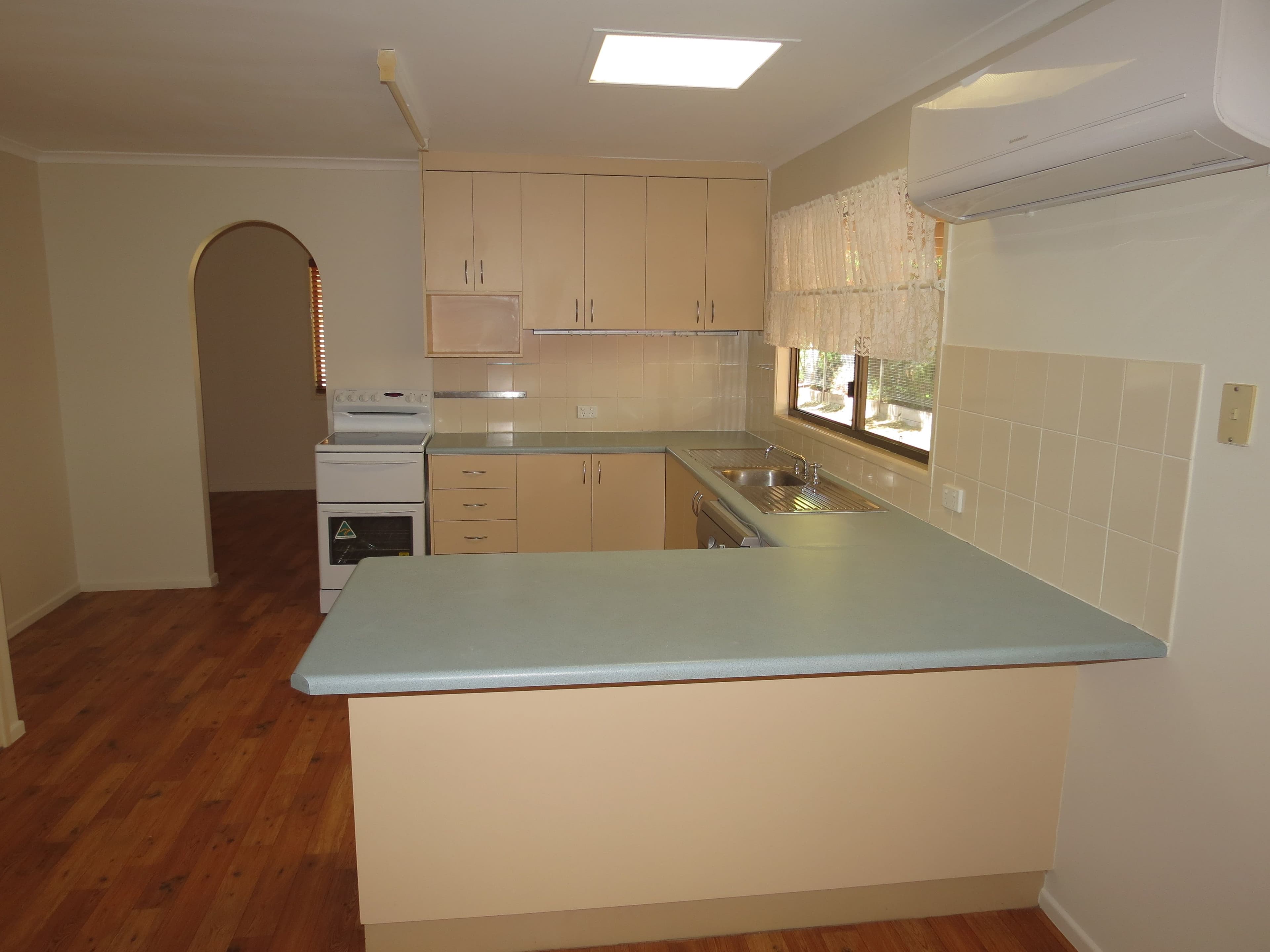 4 Morse Street, Emerald QLD 4720, Emerald - Thumbnail 3