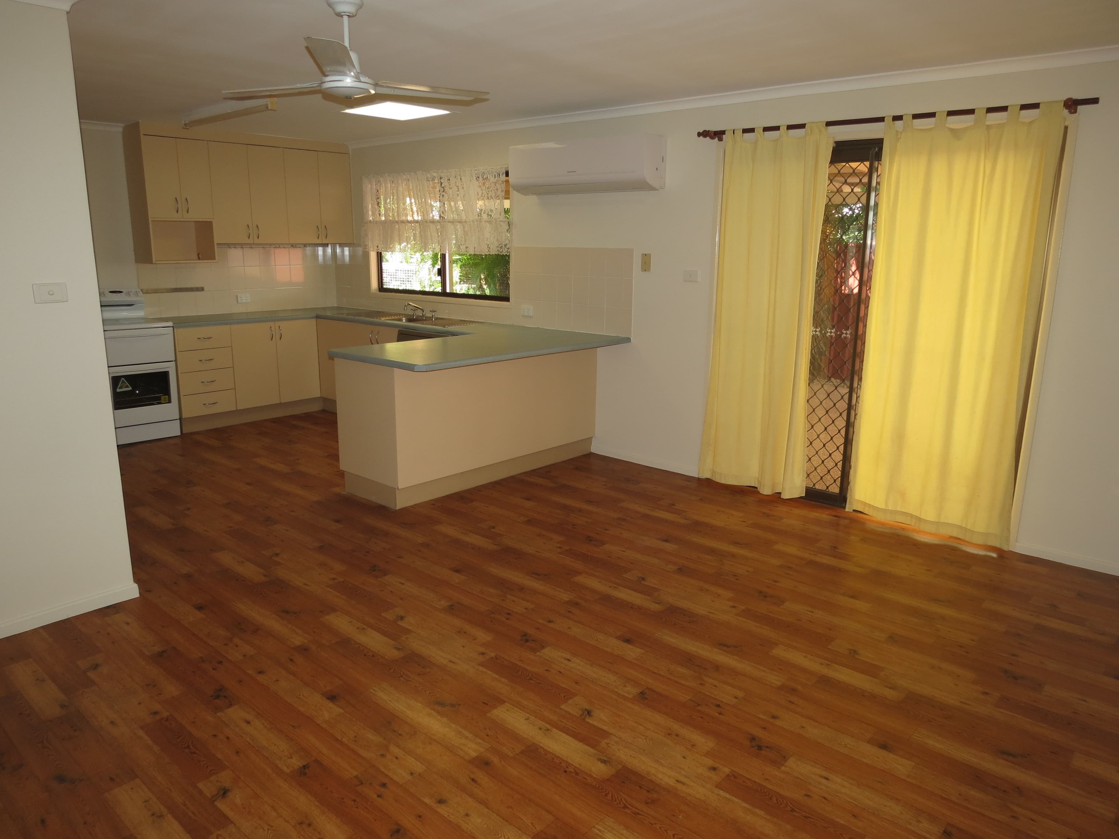 4 Morse Street, Emerald QLD 4720, Emerald - Thumbnail 7
