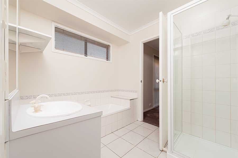 61 Banbury Crescent, Craigieburn VIC 3064, Craigieburn - Thumbnail 4