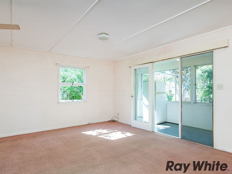 18 Lucan Avenue, Aspley QLD 4034, Aspley - Thumbnail 6