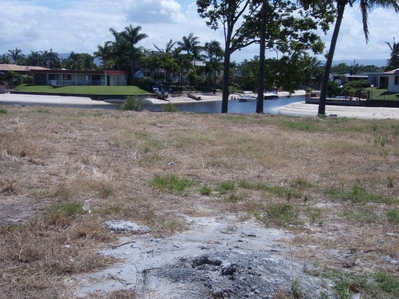 16 Carmel Court, BROADBEACH WATERS QLD 4218, Broadbeach Waters - Thumbnail 2