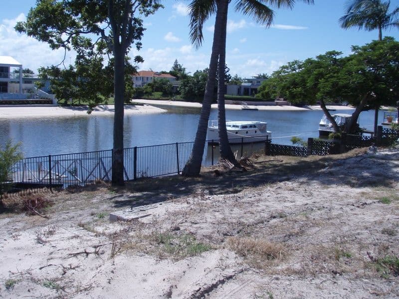 16 Carmel Court, BROADBEACH WATERS QLD 4218, Broadbeach Waters - Thumbnail 3
