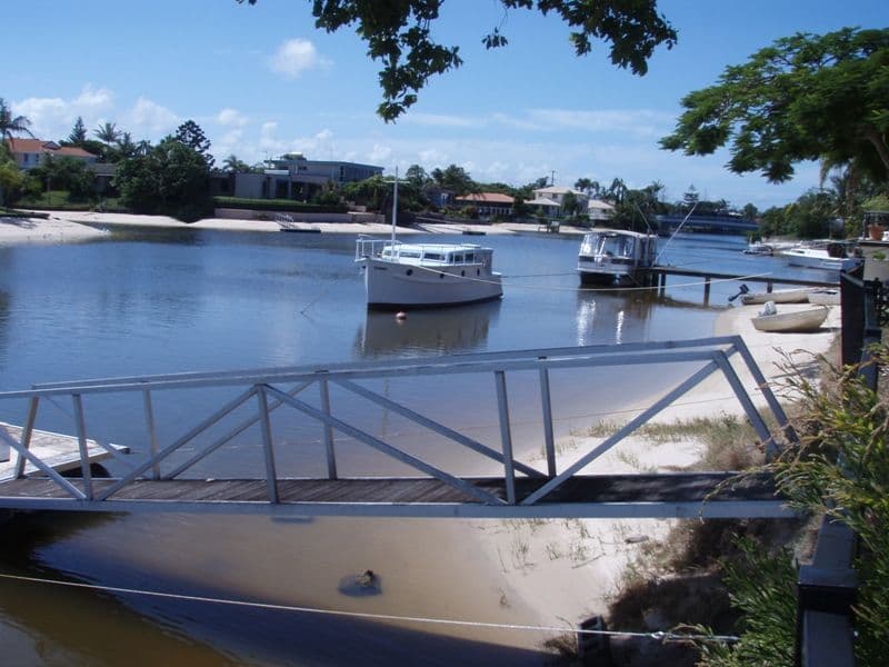 16 Carmel Court, BROADBEACH WATERS QLD 4218, Broadbeach Waters - Thumbnail 5