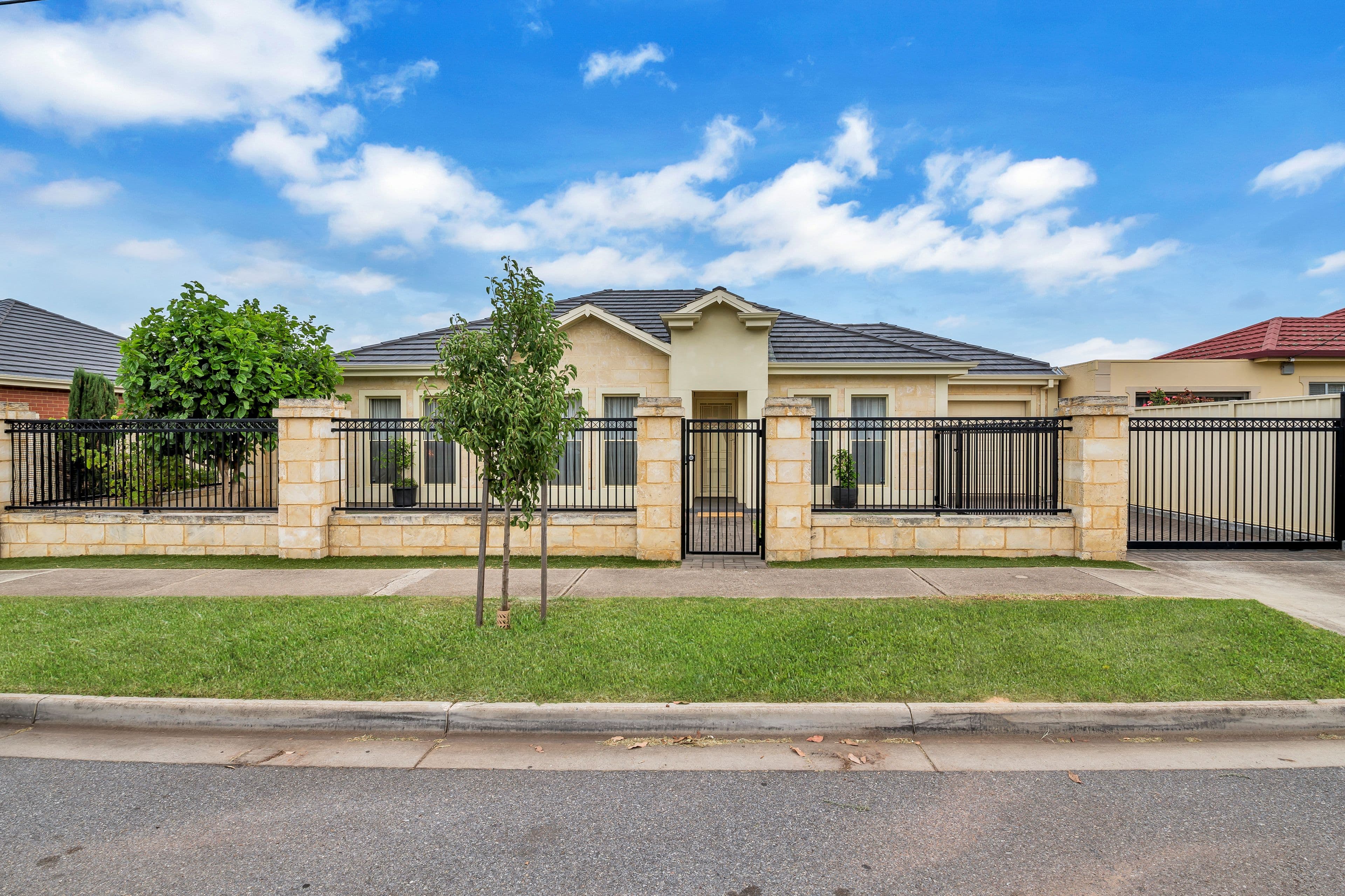 27 Airdrie Avenue, Seaton SA 5023, Seaton - Image 1