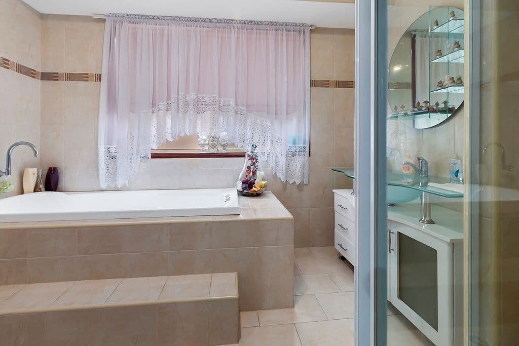 3 Jeremy Way, Cecil Hills - Thumbnail 6