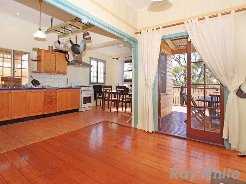 75 Lanham Avenue, GRANGE QLD 4051, Grange - Thumbnail 5